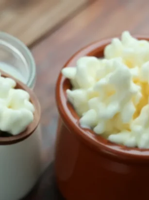 Kéfir drink benefits: boosts immunity, aids digestion, and promotes overall health