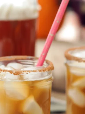 Spiced Apple Ginger Harvest Kefir with cinnamon, ginger, and fresh apples for a flavorful drink.